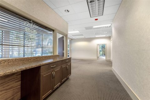 Immobilier commercial à louer à Port Charlotte, Floride: 6730.96 m2 № 213915 - photo 27