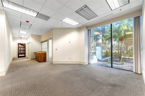 Immobilier commercial à louer à Port Charlotte, Floride: 6730.96 m2 № 213915 - photo 29