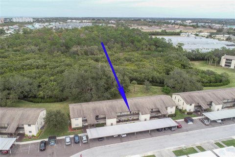 Condominio en venta en New Port Richey, Florida, 1 dormitorio, 65.03 m2 № 974255 - foto 8