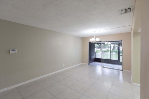 Touwnhouse à vendre à Sarasota, Floride: 4 chambres, 127.09 m2 № 1247391 - photo 3