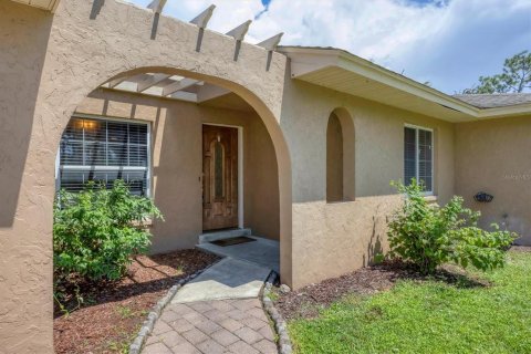 House in Port Charlotte, Florida 3 bedrooms, 138.7 sq.m. № 1373705 - photo 6