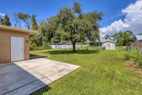 House in Port Charlotte, Florida 3 bedrooms, 138.7 sq.m. № 1373705 - photo 24