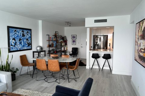 Condominio en venta en Miami Beach, Florida, 1 dormitorio, 79.15 m2 № 1306368 - foto 11