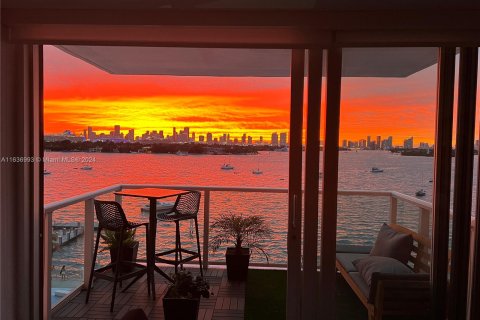 Condominio en venta en Miami Beach, Florida, 1 dormitorio, 79.15 m2 № 1306368 - foto 9