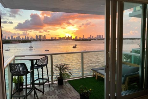 Condominio en venta en Miami Beach, Florida, 1 dormitorio, 79.15 m2 № 1306368 - foto 8