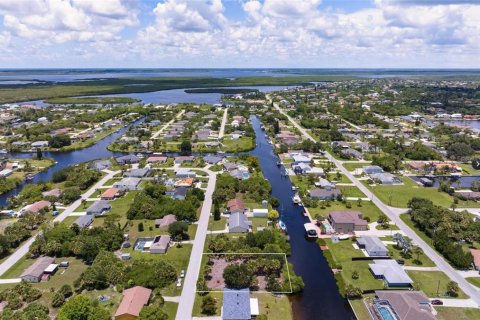 Terreno en venta en Port Charlotte, Florida № 1365220 - foto 4