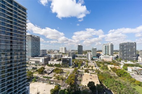 Condo in Miami, Florida, 2 bedrooms  № 1013665 - photo 20