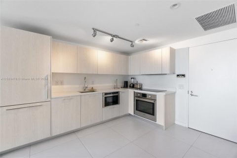 Copropriété à vendre à Miami, Floride: 2 chambres, 87.7 m2 № 1013665 - photo 6