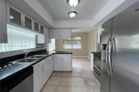 Casa en venta en Margate, Florida, 3 dormitorios, 133.04 m2 № 1393606 - foto 10