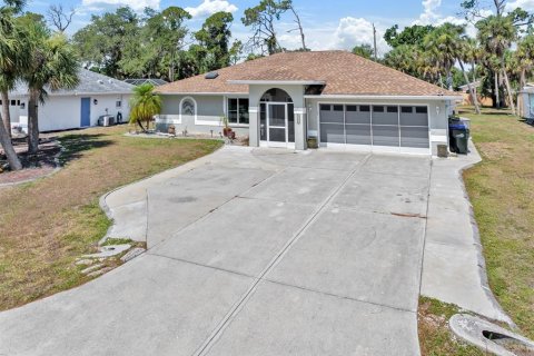 Villa ou maison à vendre à North Port, Floride: 3 chambres, 174.84 m2 № 1242956 - photo 5