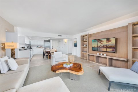 Condominio en alquiler en Miami Beach, Florida, 3 dormitorios, 156.73 m2 № 2553 - foto 3