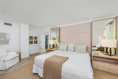 Condominio en alquiler en Miami Beach, Florida, 3 dormitorios, 156.73 m2 № 2553 - foto 11