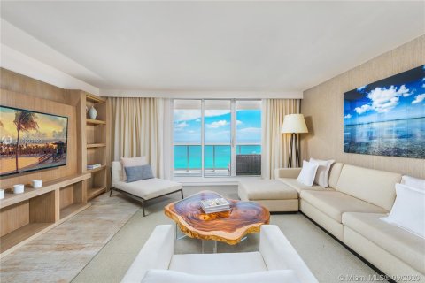 Copropriété à louer à Miami Beach, Floride: 3 chambres, 156.73 m2 № 2553 - photo 1