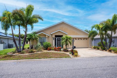 Casa en venta en Punta Gorda, Florida, 2 dormitorios, 130.06 m2 № 1244554 - foto 1