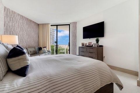 Condo in Aventura, Florida, 2 bedrooms  № 850123 - photo 14