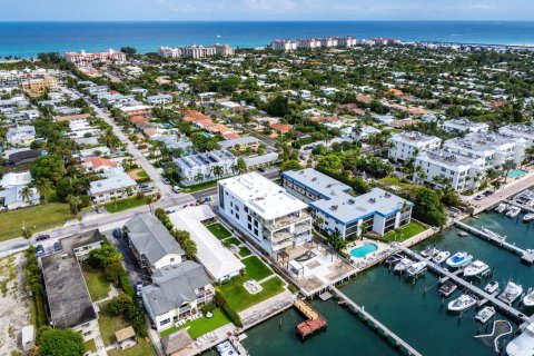 Condo in Riviera Beach, Florida, 3 bedrooms  № 1118089 - photo 1