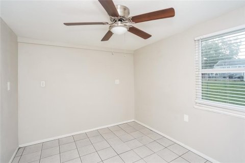 House in Sarasota, Florida 3 bedrooms, 110.18 sq.m. № 1371614 - photo 13