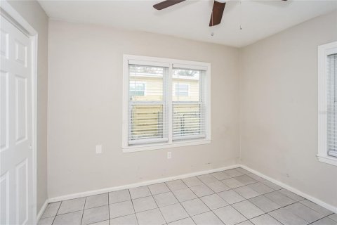 House in Sarasota, Florida 3 bedrooms, 110.18 sq.m. № 1371614 - photo 11