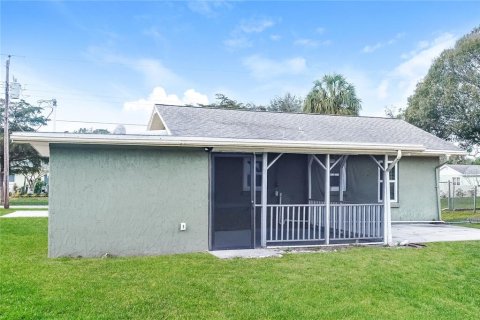 Villa ou maison à louer à Sarasota, Floride: 3 chambres, 110.18 m2 № 1371614 - photo 15