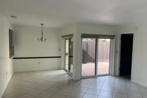 Touwnhouse à vendre à Kissimmee, Floride: 2 chambres, 96.43 m2 № 1363944 - photo 12