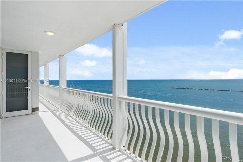 Copropriété à vendre à Fort Lauderdale, Floride: 2 chambres, 186.08 m2 № 1364830 - photo 6