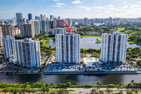 Condo in Aventura, Florida, 2 bedrooms  № 1183538 - photo 6