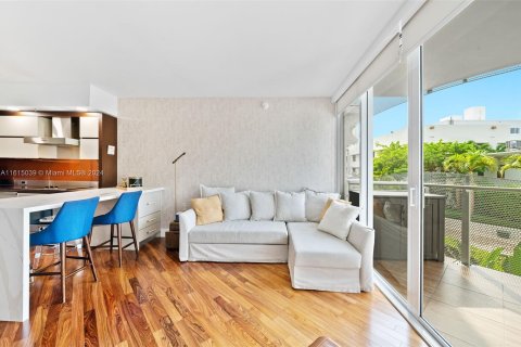 Condo in Miami Beach, Florida, 1 bedroom  № 1236753 - photo 15