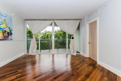 Condominio en venta en Miami Beach, Florida, 1 dormitorio, 64.29 m2 № 1236753 - foto 17