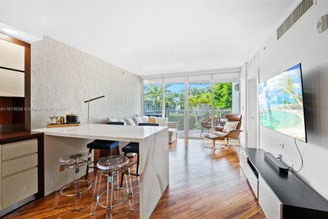 Condominio en venta en Miami Beach, Florida, 1 dormitorio, 64.29 m2 № 1236753 - foto 6