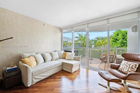 Condominio en venta en Miami Beach, Florida, 1 dormitorio, 64.29 m2 № 1236753 - foto 9