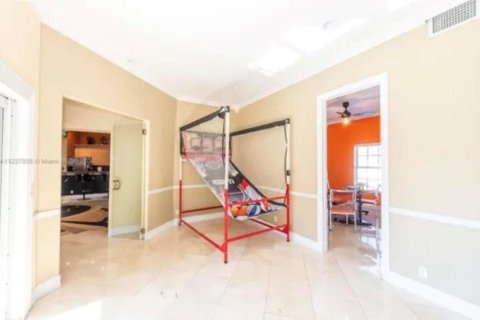 Casa en venta en Pompano Beach, Florida, 5 dormitorios, 449.28 m2 № 816011 - foto 16