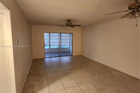 Copropriété à vendre à Lauderdale Lakes, Floride: 2 chambres, 87.7 m2 № 1364873 - photo 3