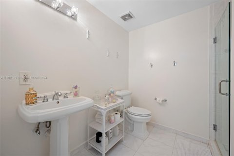 Copropriété à vendre à Coral Gables, Floride: 3 chambres, 116.13 m2 № 1369251 - photo 14