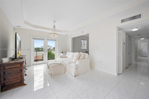 Copropriété à vendre à Coral Gables, Floride: 3 chambres, 116.13 m2 № 1369251 - photo 3