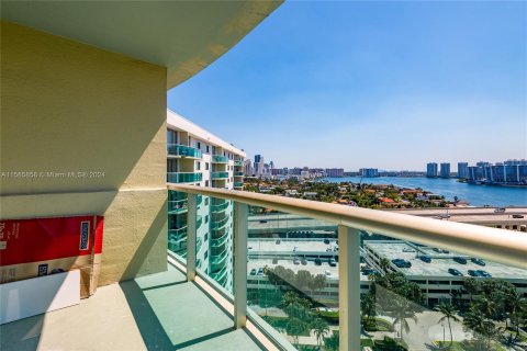 Copropriété à vendre à Sunny Isles Beach, Floride: 2 chambres, 93.37 m2 № 1172638 - photo 22