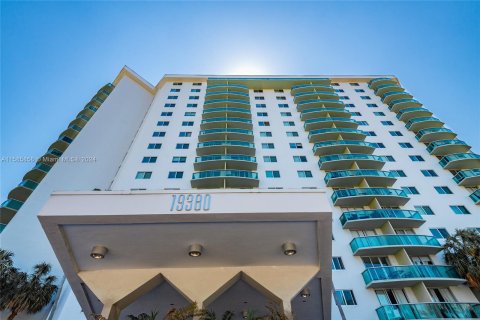 Copropriété à vendre à Sunny Isles Beach, Floride: 2 chambres, 93.37 m2 № 1172638 - photo 29