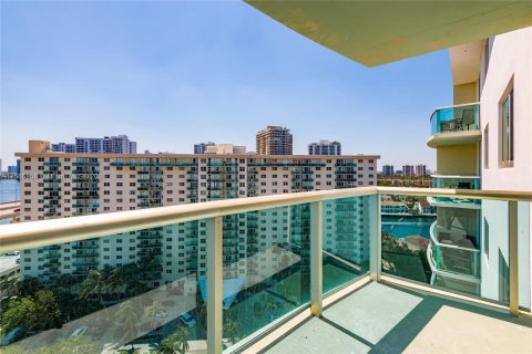 Copropriété à vendre à Sunny Isles Beach, Floride: 2 chambres, 93.37 m2 № 1172638 - photo 25