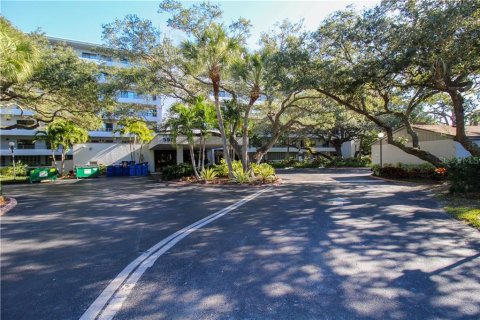 Copropriété à louer à Sarasota, Floride: 2 chambres, 134.43 m2 № 213718 - photo 1