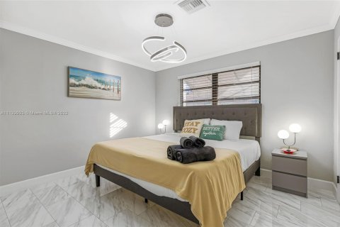 Casa en alquiler en Fort Lauderdale, Florida, 4 dormitorios, 184.32 m2 № 4688 - foto 30