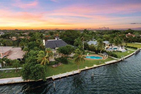 Casa en venta en Coral Gables, Florida, 5 dormitorios, 545.34 m2 № 692919 - foto 20