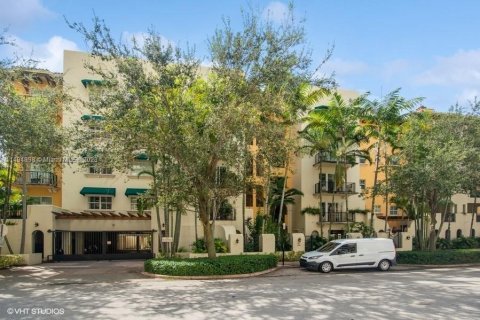 Condominio en venta en Coral Gables, Florida, 3 dormitorios, 219.71 m2 № 868375 - foto 2