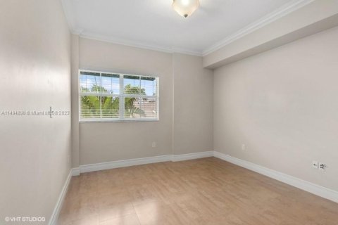 Condominio en venta en Coral Gables, Florida, 3 dormitorios, 219.71 m2 № 868375 - foto 13