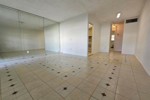 Copropriété à vendre à Fort Lauderdale, Floride: 1 chambre, 60.39 m2 № 965974 - photo 1