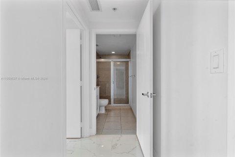 Condominio en venta en Miami, Florida, 2 dormitorios, 109.44 m2 № 1364212 - foto 10