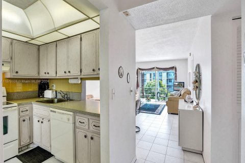 Copropriété à vendre à Lauderdale Lakes, Floride: 2 chambres, 94.85 m2 № 1128491 - photo 10