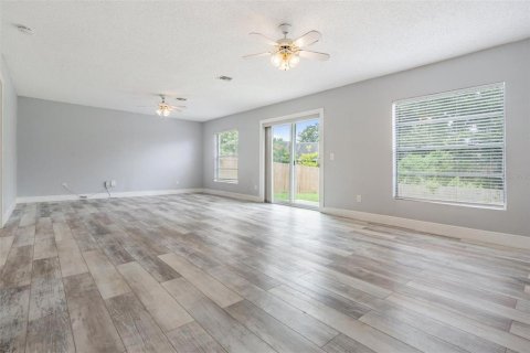 Villa ou maison à vendre à Tampa, Floride: 4 chambres, 200.85 m2 № 1276877 - photo 10