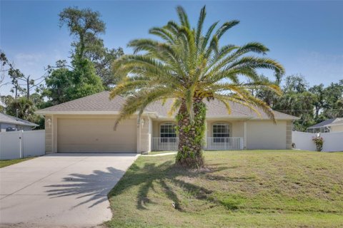 House in North Port, Florida 3 bedrooms, 262.36 sq.m. № 1090905 - photo 1