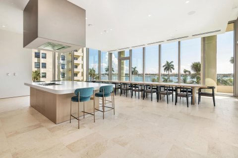 Condominio en venta en West Palm Beach, Florida, 3 dormitorios, 293.39 m2 № 582161 - foto 16