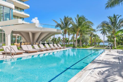 Condominio en venta en West Palm Beach, Florida, 3 dormitorios, 293.39 m2 № 582161 - foto 7