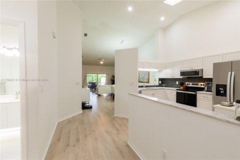 Casa en venta en Tamarac, Florida, 2 dormitorios, 131.55 m2 № 1099612 - foto 5